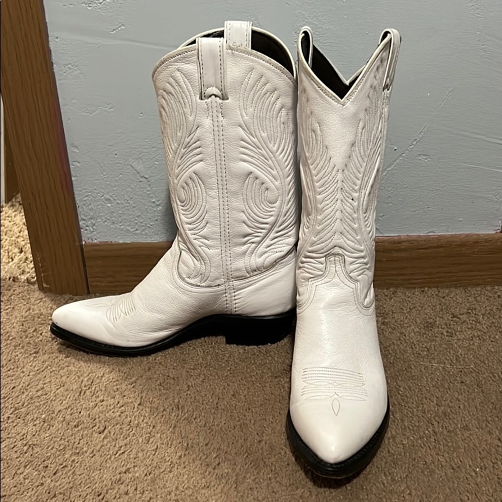 Women’s cowboy boots